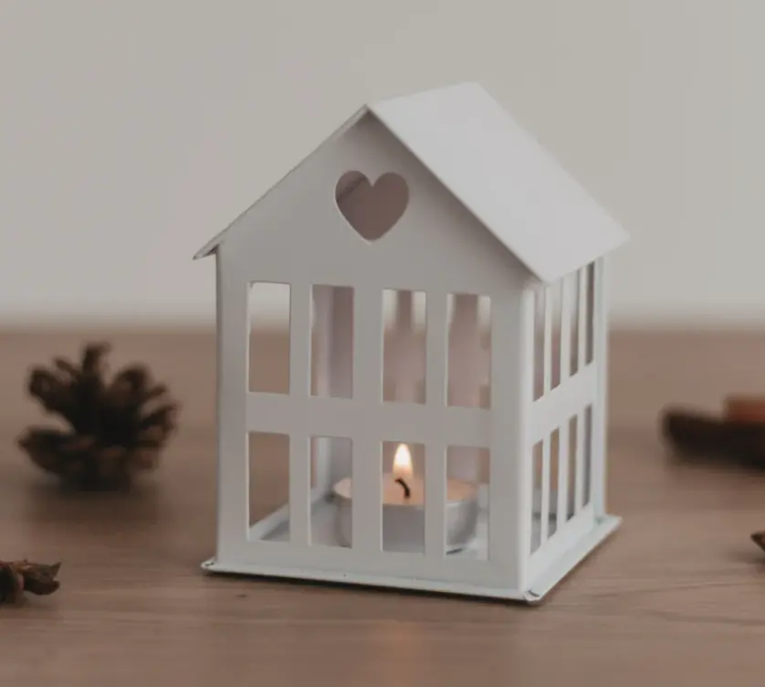 Maison métallique blanche